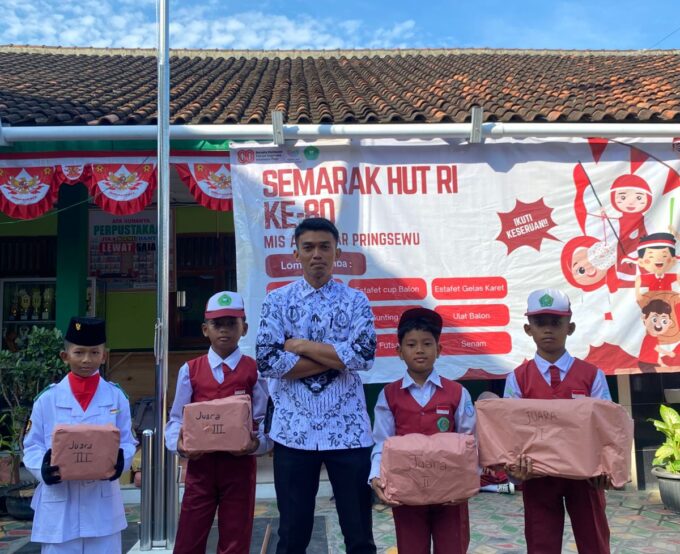 Pembagian Hadiah dan Sertifikat Perlombaan 17 Agustus 2025 Pembagian Hadiah dan Sertifikat Perlombaan 17 Agustus 2025