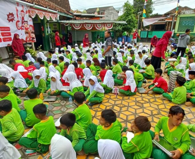 Kegiatan Makan Bergizi Gratis Kegiatan Makan Bergizi Gratis